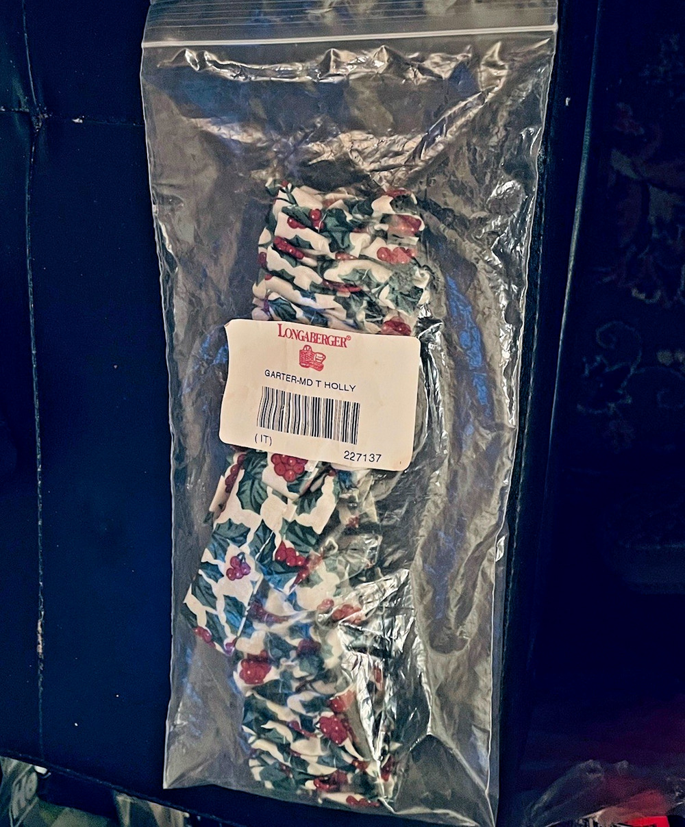 Longaberger Medium Garter for Basket Gathered Tradition Holly Bow Retired 10"-15